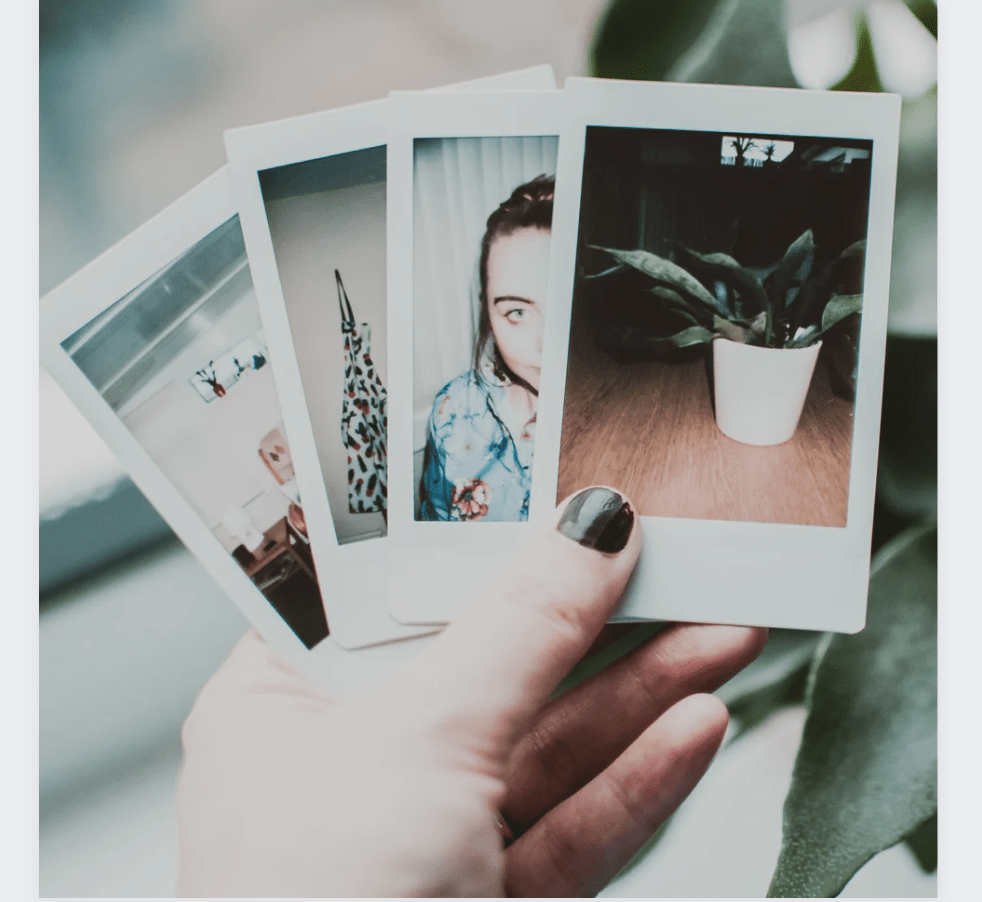 色反転でデザインを無料で作成 Canva