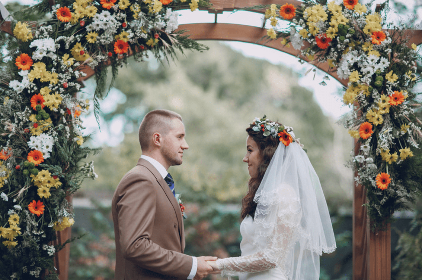 outdoor spring wedding attire